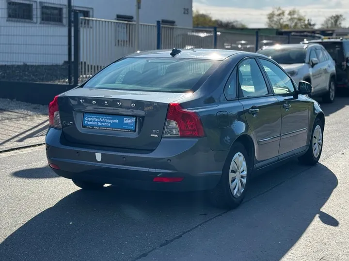 Volvo S40