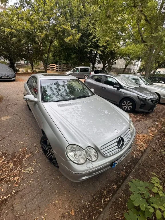 Mercedes-Benz CLK 320