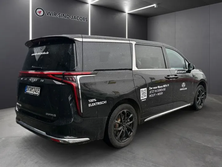 Maxus Mifa 9