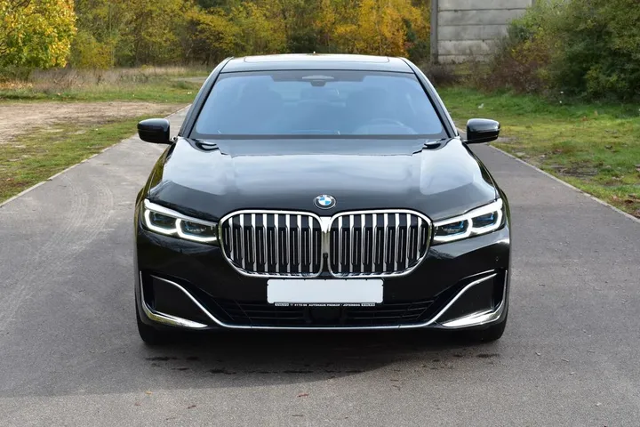 BMW 740