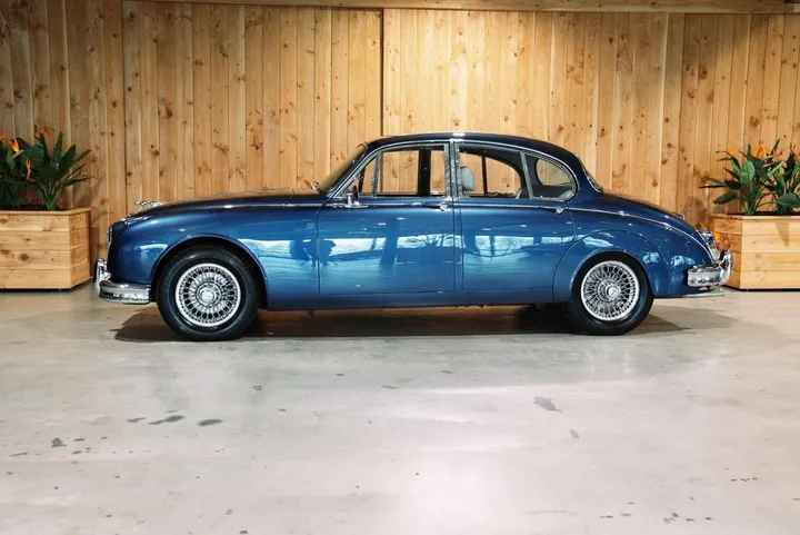 Jaguar MK II