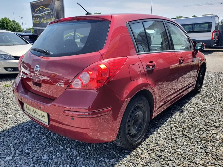 Nissan Tiida