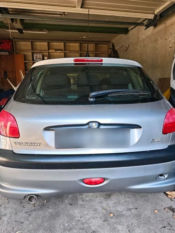 Peugeot 206