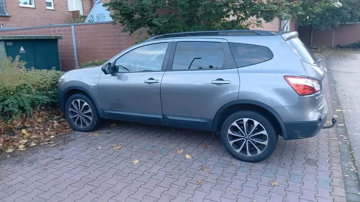 Nissan Qashqai+2