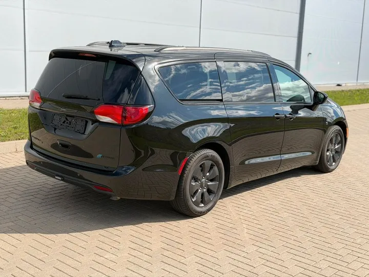 Chrysler Pacifica