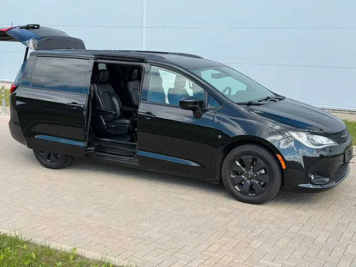 Chrysler Pacifica