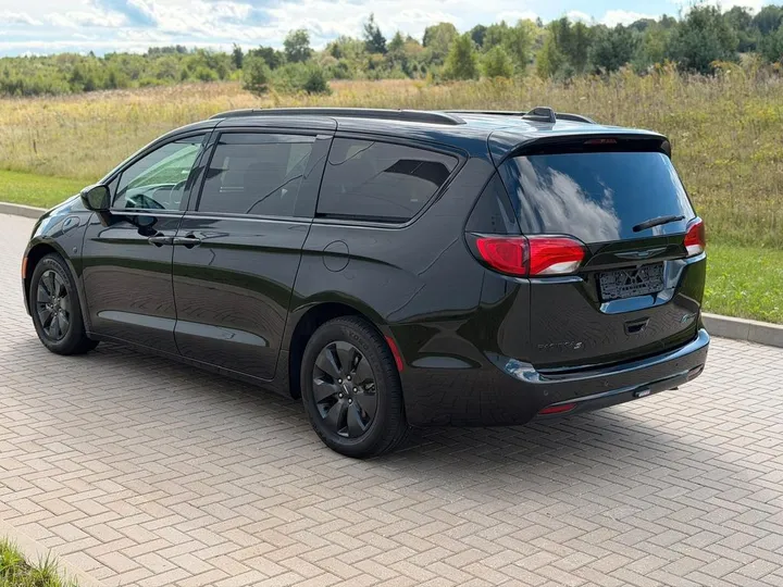 Chrysler Pacifica