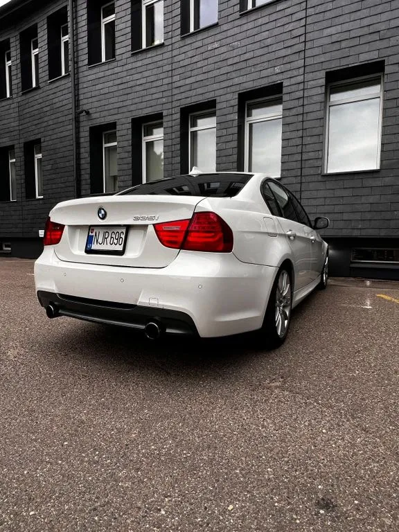 BMW 335