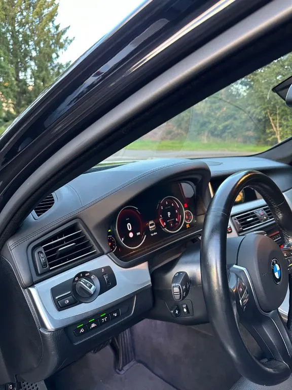BMW 525