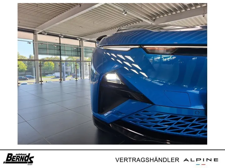 Alpine A390