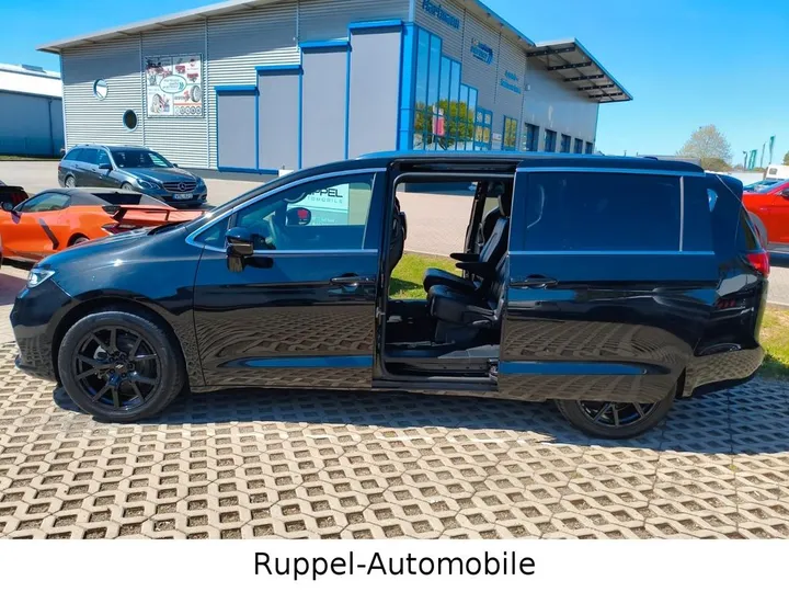 Chrysler Pacifica
