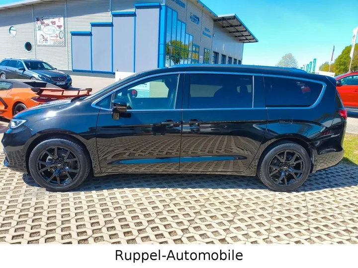 Chrysler Pacifica