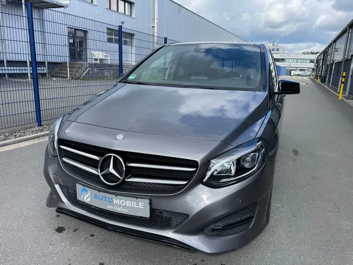Mercedes-Benz B 200