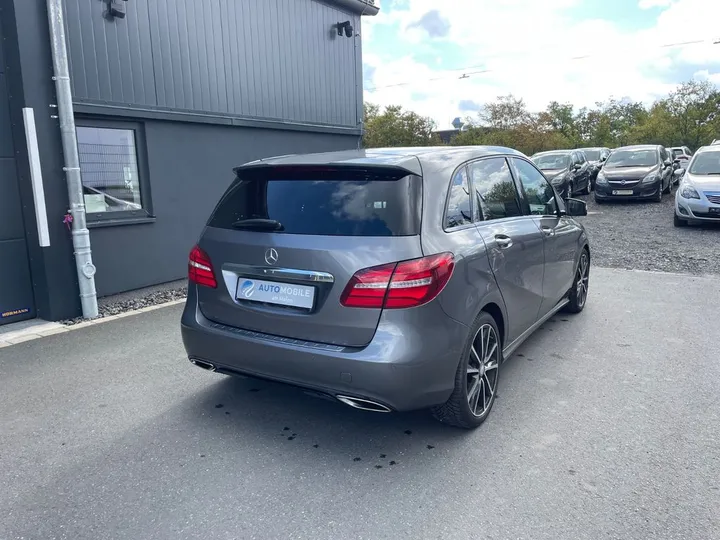 Mercedes-Benz B 200