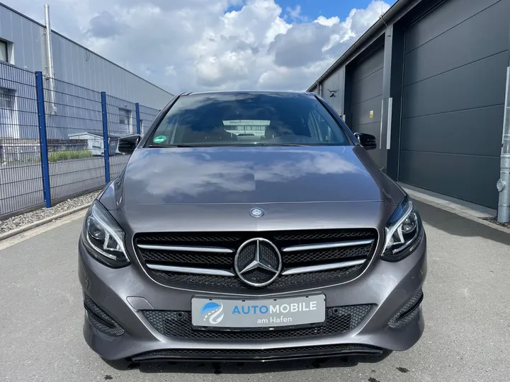Mercedes-Benz B 200