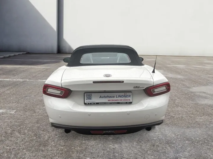 Fiat 124 Spider