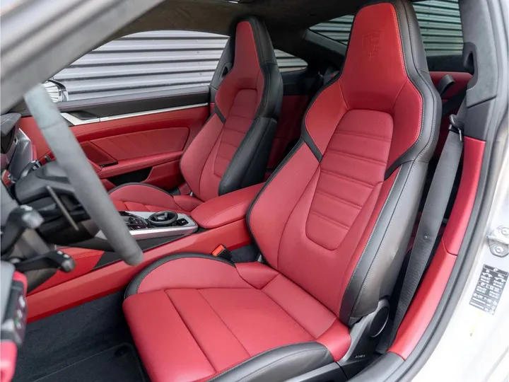 Porsche 992