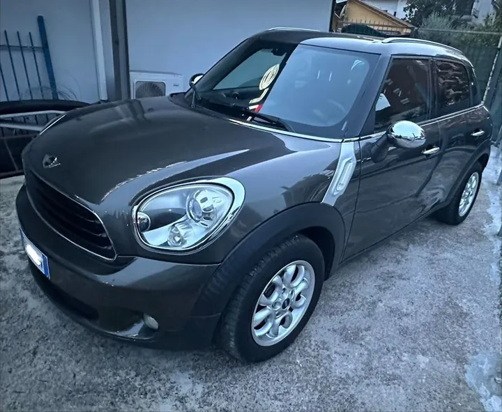 MINI Countryman D (Cooper)