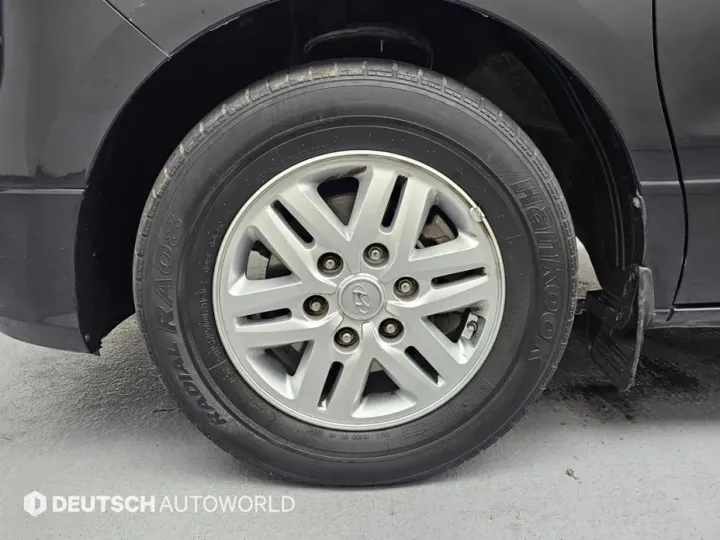 Hyundai Starex