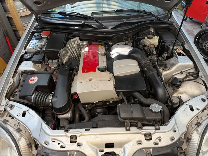 Mercedes-Benz SLK 200