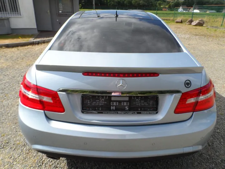 Mercedes-Benz E 250