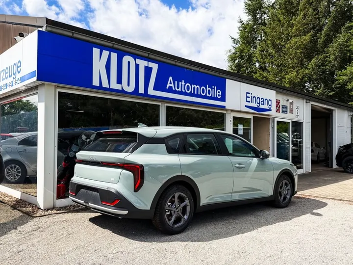 Kia K4