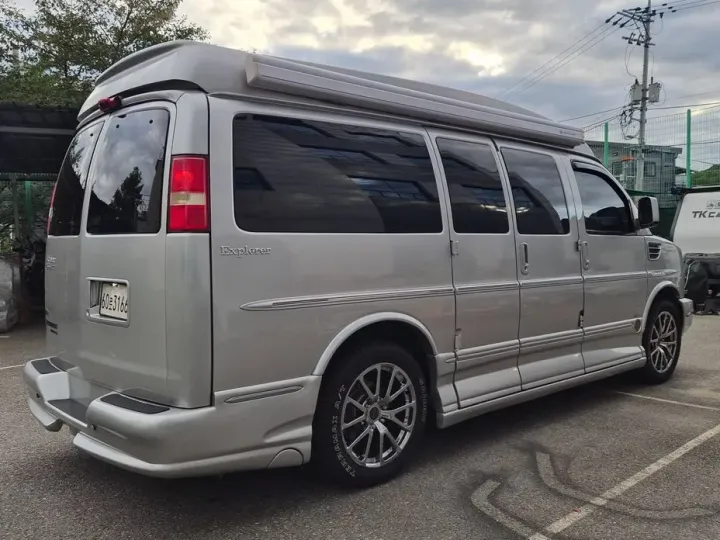 Chevrolet Express Van