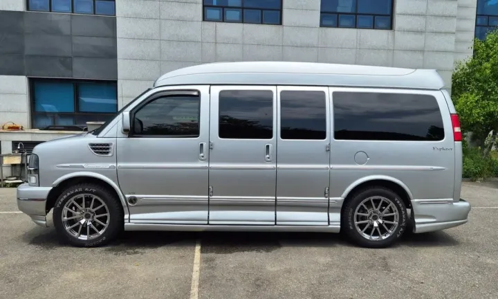 Chevrolet Express Van