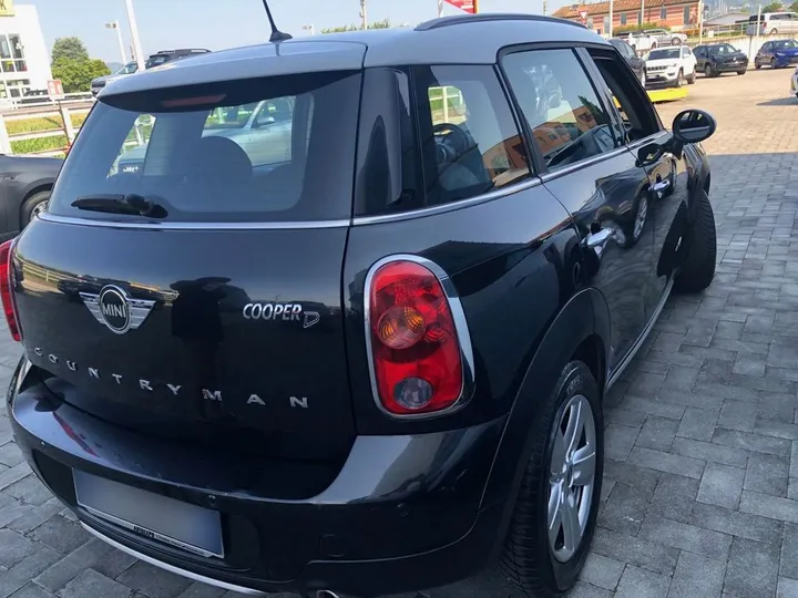 MINI Countryman D (Cooper)