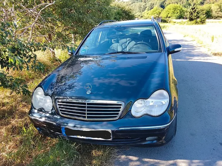 Mercedes-Benz C 220