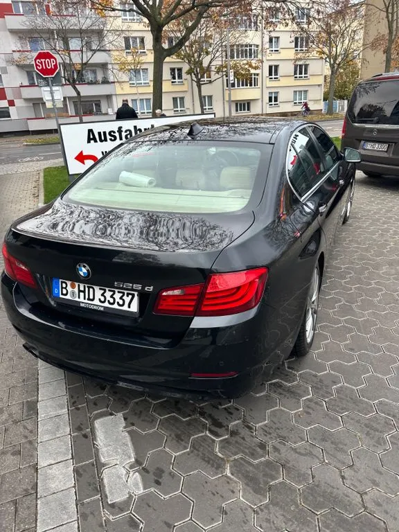 BMW 525