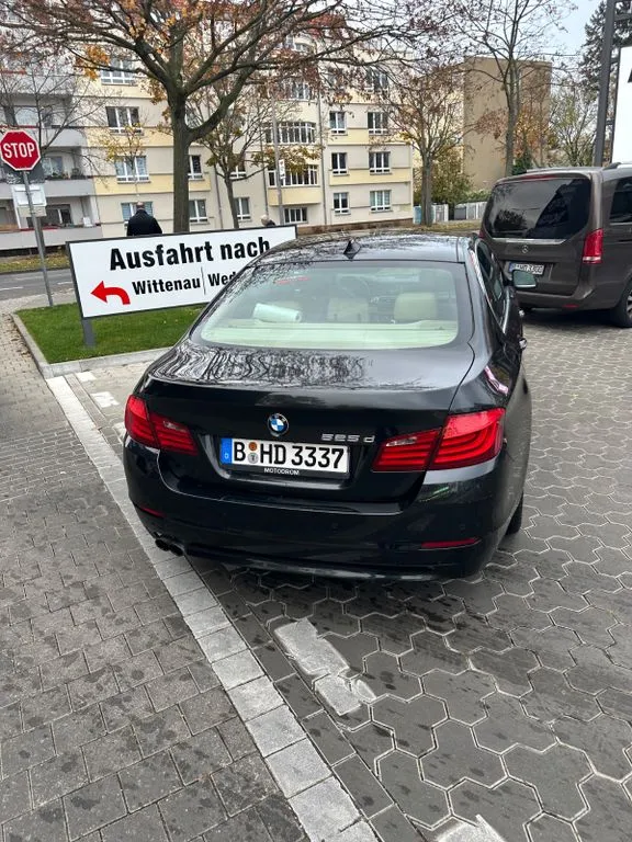 BMW 525