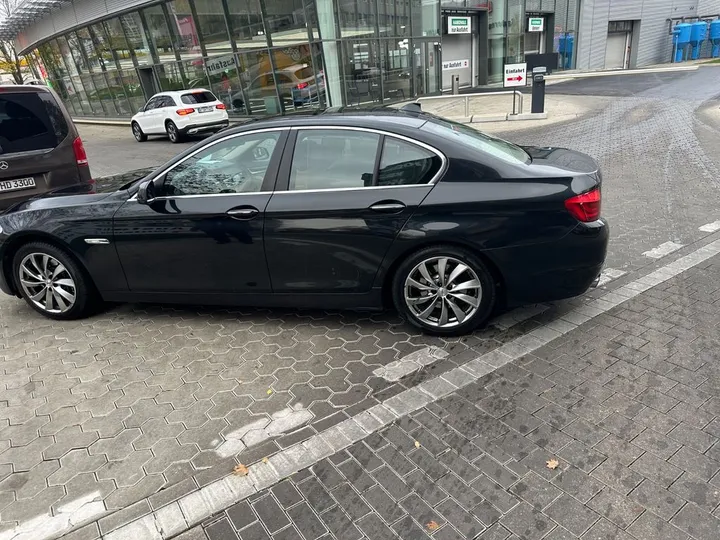 BMW 525