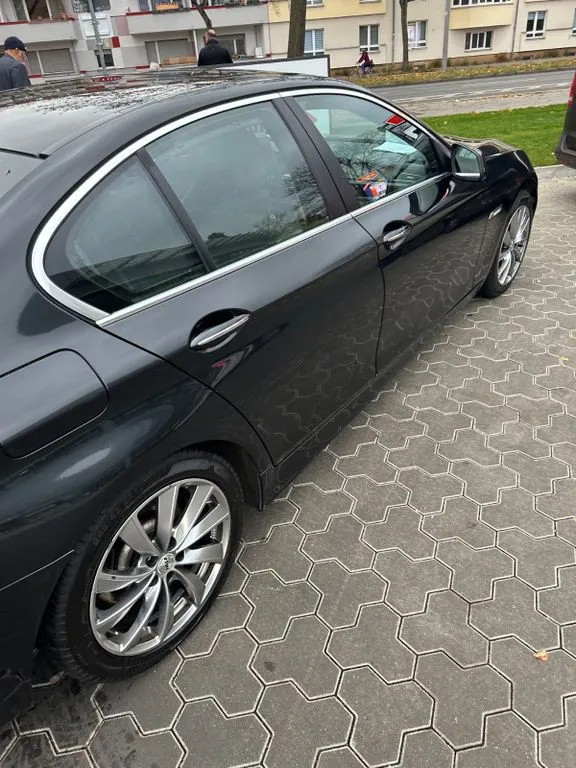 BMW 525