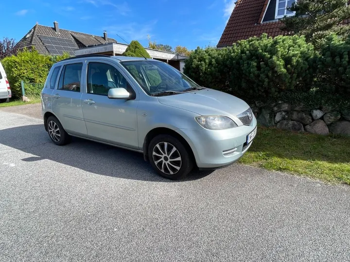 Mazda 2