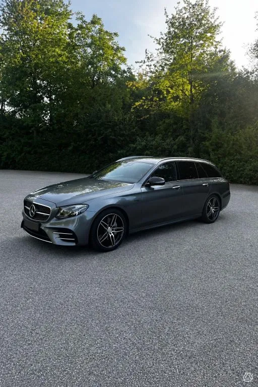 Mercedes-Benz E 43 AMG