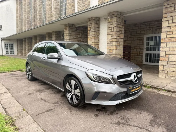 Mercedes-Benz A 220