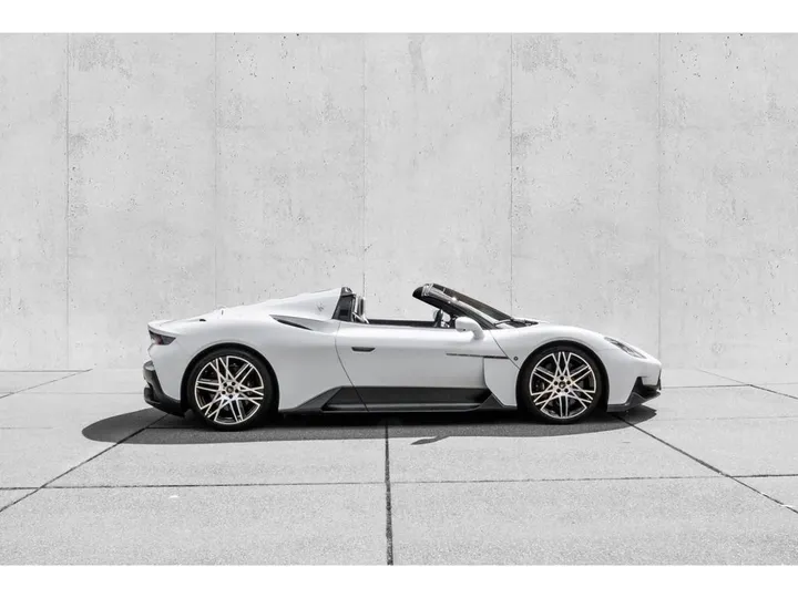 Maserati MC20