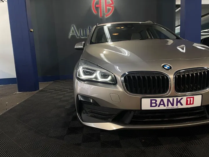 BMW 220