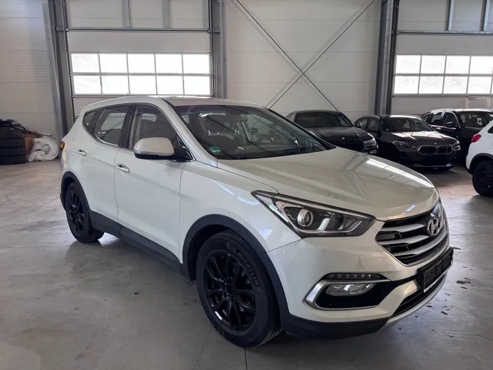 Hyundai SANTA FE