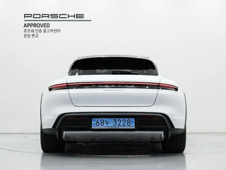 Porsche Taycan