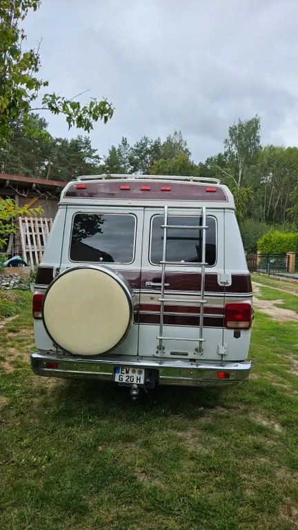 Chevrolet Chevy Van