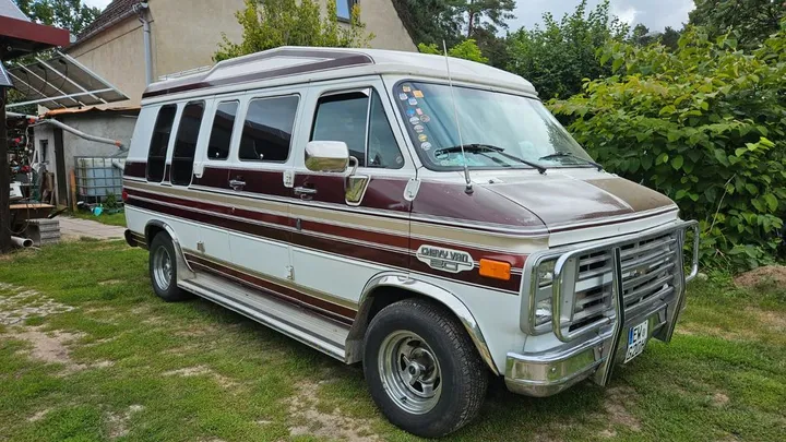 Chevrolet Chevy Van