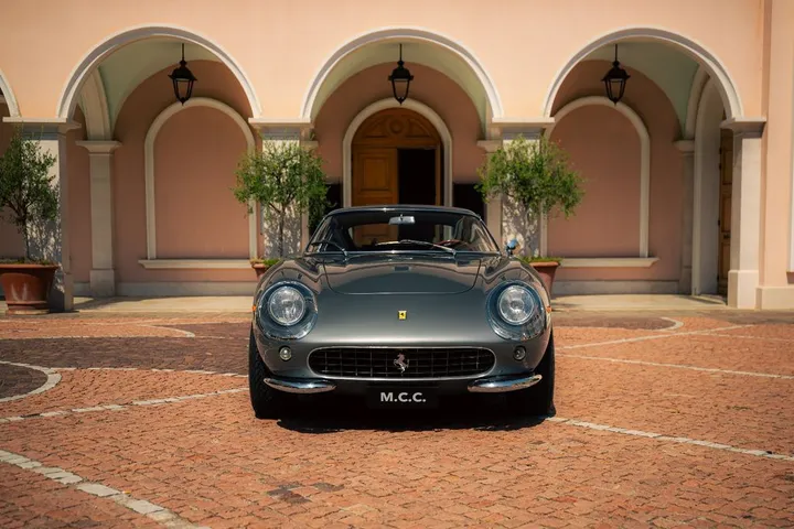 Ferrari 275