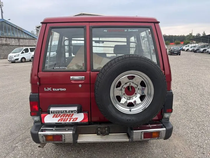 Toyota Land Cruiser