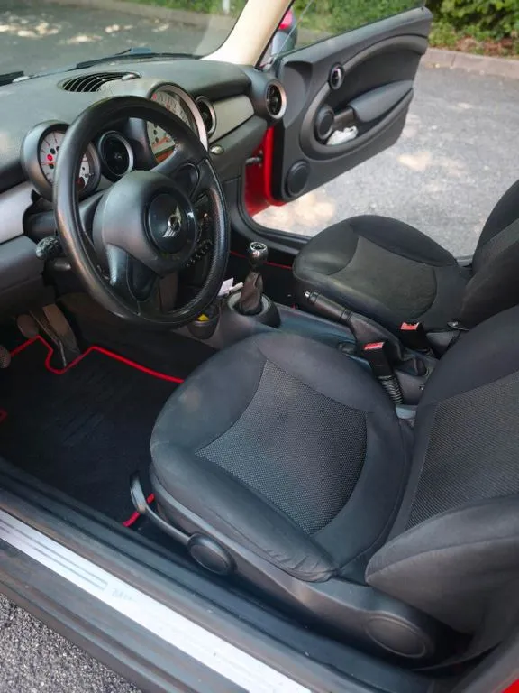 MINI Cooper D