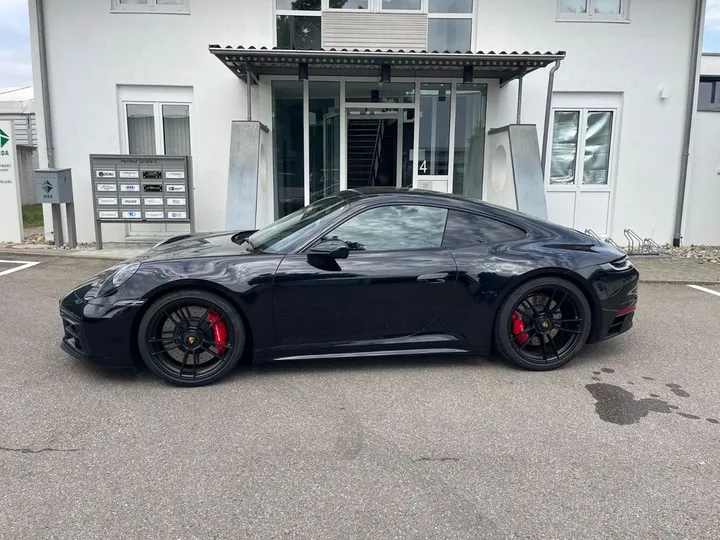 Porsche 992