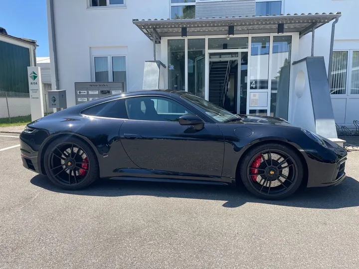 Porsche 992