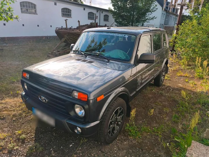 Lada Urban