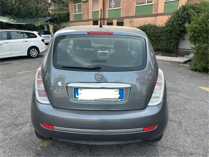 Lancia Ypsilon